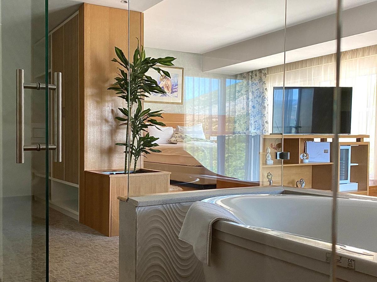 Hotel Bellevue Требинье Экстерьер фото